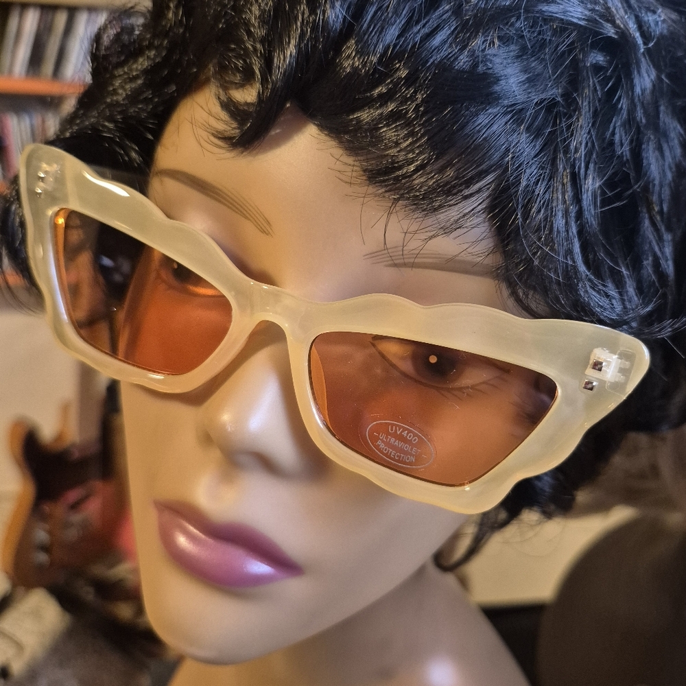 Yellow Cat Eye Sunglasses - Picture 3 of 4